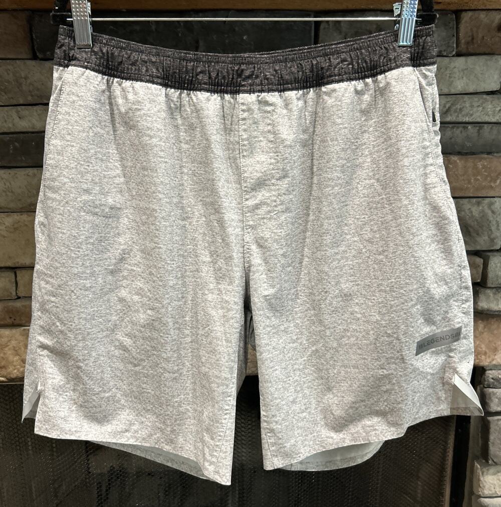 Men’s LEGENDS Heather Gray Lined 9” Athletic Shorts Size XL *B2